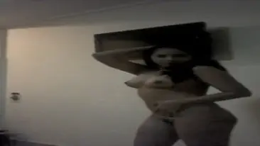 Latihan Goyang Cewek Indo Terekam Kamera Diam-diam