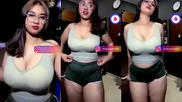 Sri Ayu Tarissa Selebgram Toge Pargoy Live Viral Hot
