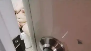 Tante Rhini Cantik Pasrah Digenjot Brondong Kasur