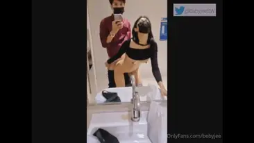 Teman Kantor Sangean Ngewe Brutal Di Meja Kerja Sampe Banjir